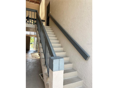 Lovely OAKS IV condominiums. Centrally Located CLOSE to - photo 4