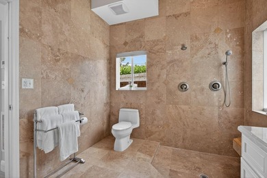 Clean, elegant, and meticulously maintained with a NEW ROOF - photo 4