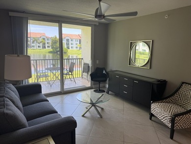 This turnkey, well-maintained first-floor 2-bedroom, 2-bath - photo 17