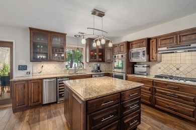 Welcome to your waterfront retreat on Cedar Creek Lake in the - photo 19