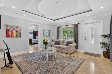 Clean, elegant, and meticulously maintained with a NEW ROOF - photo 9