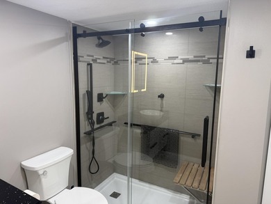 This turnkey, well-maintained first-floor 2-bedroom, 2-bath - photo 19