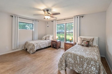 Welcome to your waterfront retreat on Cedar Creek Lake in the - photo 30