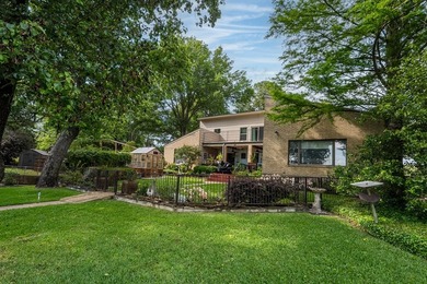 Welcome to your waterfront retreat on Cedar Creek Lake in the - photo 41