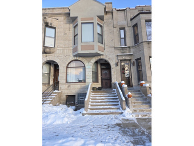 Lake Michigan - Cook County Townhome/Townhouse For Sale in Chicago Illinois