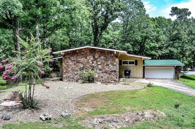 Additional listing photo 1