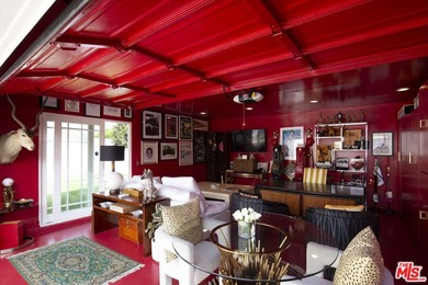 Chic and updated 4BR + 3BA home in the heart of Westchester - photo 22