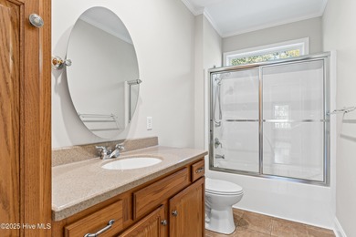 SALT WATER POOL - HOT TUB - DOUBLE LOT! Island home that has it