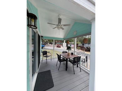 2019 Park Model with Loft | Salt Springs Resort | Salt Springs - photo 8
