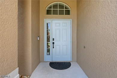 GREAT LOCATION with no Hurricane damage! Spacious and - photo 2