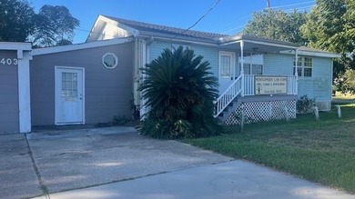 Lake Pontchartrain Home For Sale in Kenner Louisiana