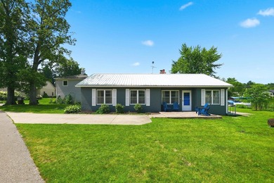 Crooked Lake - Steuben County Home For Sale in Angola Indiana