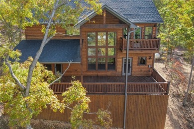 Discover refined country living in this custom-built 3 BR 3.5 BA - photo 2