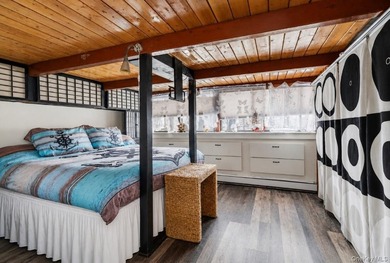 Start living your waterfront lifestyle today! This floating - photo 31