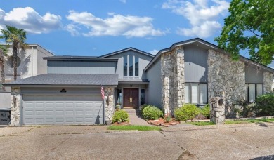 Lake Home For Sale in Shreveport, Louisiana