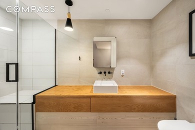 *MOTIVATED SELLER! MUST SELL* Welcome to spacious, modern - photo 11