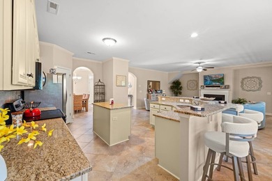 Welcome home to this lovely and spacious 5/bedroom, 3/bath - photo 11
