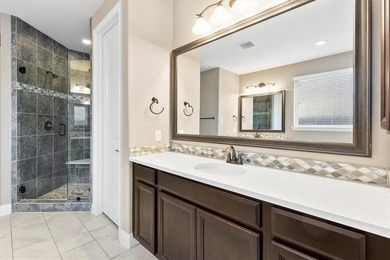 Experience living in this beautifully appointed 4bedroom, 3 - photo 13