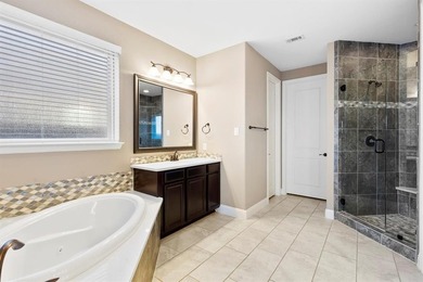 Experience living in this beautifully appointed 4bedroom, 3 - photo 14