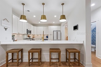 Welcome to this stunning custom-built home in Hampton Lake - photo 15