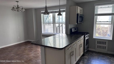 *Beautiful apartment and building with great amenities, located - photo 15