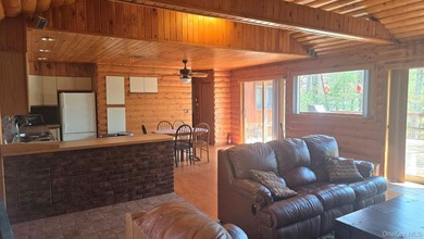 Rare opportunity to own a lakefront home in Lake Joseph. These - photo 17