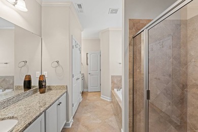 Welcome home to this lovely and spacious 5/bedroom, 3/bath - photo 20
