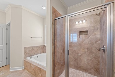 Welcome home to this lovely and spacious 5/bedroom, 3/bath - photo 21