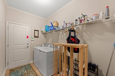 Welcome home to this lovely and spacious 5/bedroom, 3/bath - photo 28