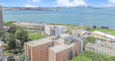 *Beautiful apartment and building with great amenities, located - photo 32