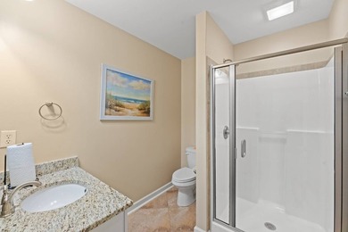 Welcome home to this lovely and spacious 5/bedroom, 3/bath - photo 35