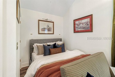 Welcome to this stunning custom-built home in Hampton Lake - photo 44