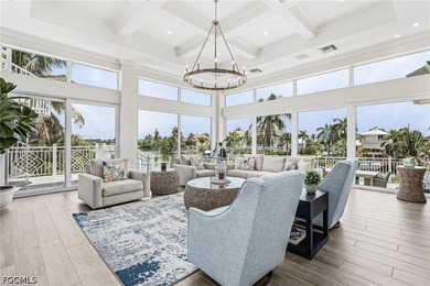 Come see where Waterfront meets Elegance in this beautiful - photo 4
