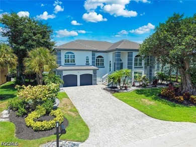 Nestled within the prestigious Beachview Estates at Sanibel - photo 1