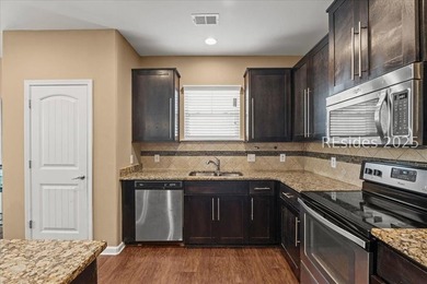 A rare listing in Palmetto Pointe Towns. This home features 4 - photo 12
