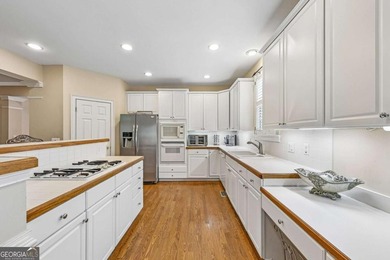 EXQUISITE STUUCO HOME in the prestigious MORNINGVIEW community - photo 19