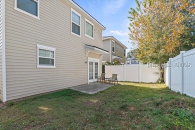 A rare listing in Palmetto Pointe Towns. This home features 4 - photo 24
