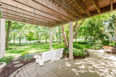 Exceptional Bob Rhoads custom 4-bedroom, 3 bath brick ranch with - photo 39