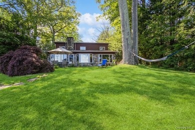 Lake Home For Sale in Putnam Valley, New York