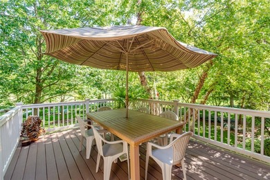Exceptional Bob Rhoads custom 4-bedroom, 3 bath brick ranch with - photo 42
