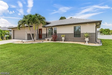 Impeccably maintained 3-bedroom, 2-bath home with a 2-car garage - photo 2