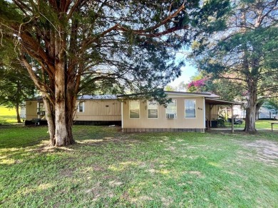 Lake Home For Sale in Eufaula, Alabama