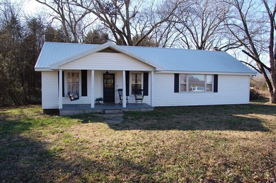 (private lake, pond, creek) Home For Sale in Whitwell Tennessee