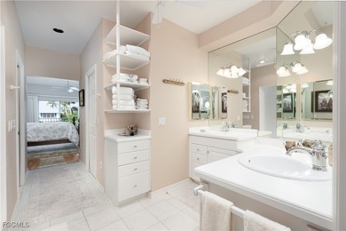 Welcome to A Waterfront Paradise! Discover the ultimate - photo 23