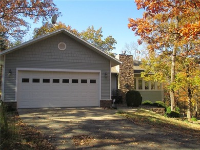 Looking for privacy, a lovely well maintained home & 1 +acre of - photo 4