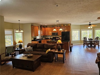 Looking for privacy, a lovely well maintained home & 1 +acre of - photo 10