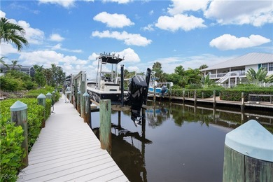 Welcome to A Waterfront Paradise! Discover the ultimate - photo 38