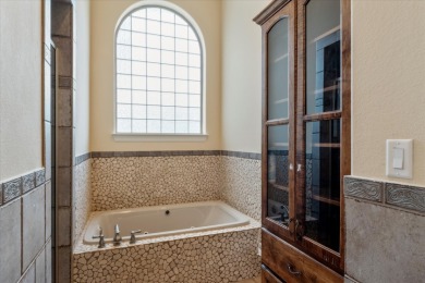 Grand Spacious Home - photo 17