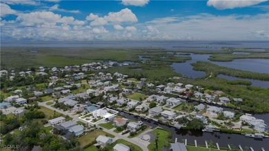 Welcome to A Waterfront Paradise! Discover the ultimate - photo 43
