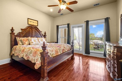Welcome to exceptional waterfront living! This beautiful home - photo 18